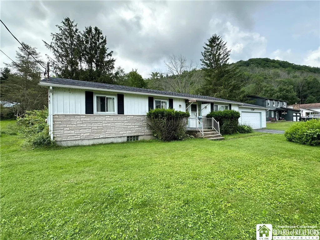 568 York Street, Olean-city, New York 14760, Olean, New York 14760, 3 Bedrooms Bedrooms, 8 Rooms Rooms,1 BathroomBathrooms,Residential,For Sale,568 York Street, Olean-city, New York 14760,R1613323