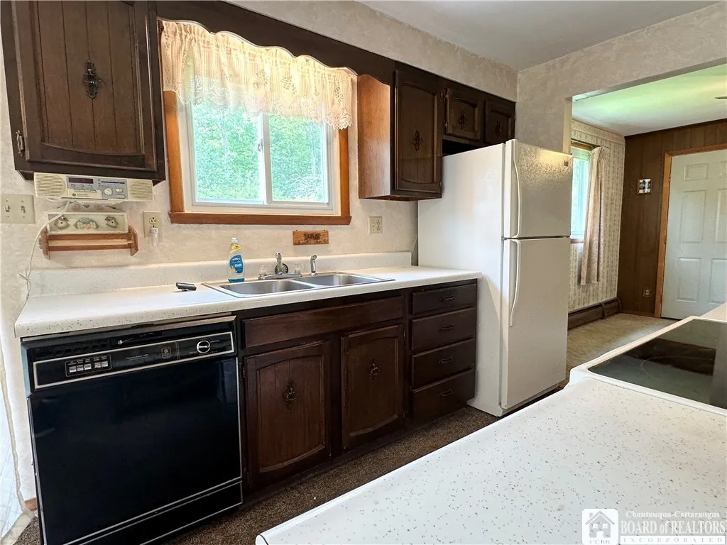 568 York Street, Olean-city, New York 14760, Olean, New York 14760, 3 Bedrooms Bedrooms, 8 Rooms Rooms,1 BathroomBathrooms,Residential,For Sale,568 York Street, Olean-city, New York 14760,R1613323