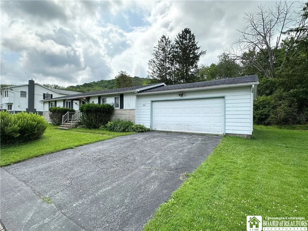 568 York Street, Olean-city, New York 14760, Olean, New York 14760, 3 Bedrooms Bedrooms, 8 Rooms Rooms,1 BathroomBathrooms,Residential,For Sale,568 York Street, Olean-city, New York 14760,R1613323