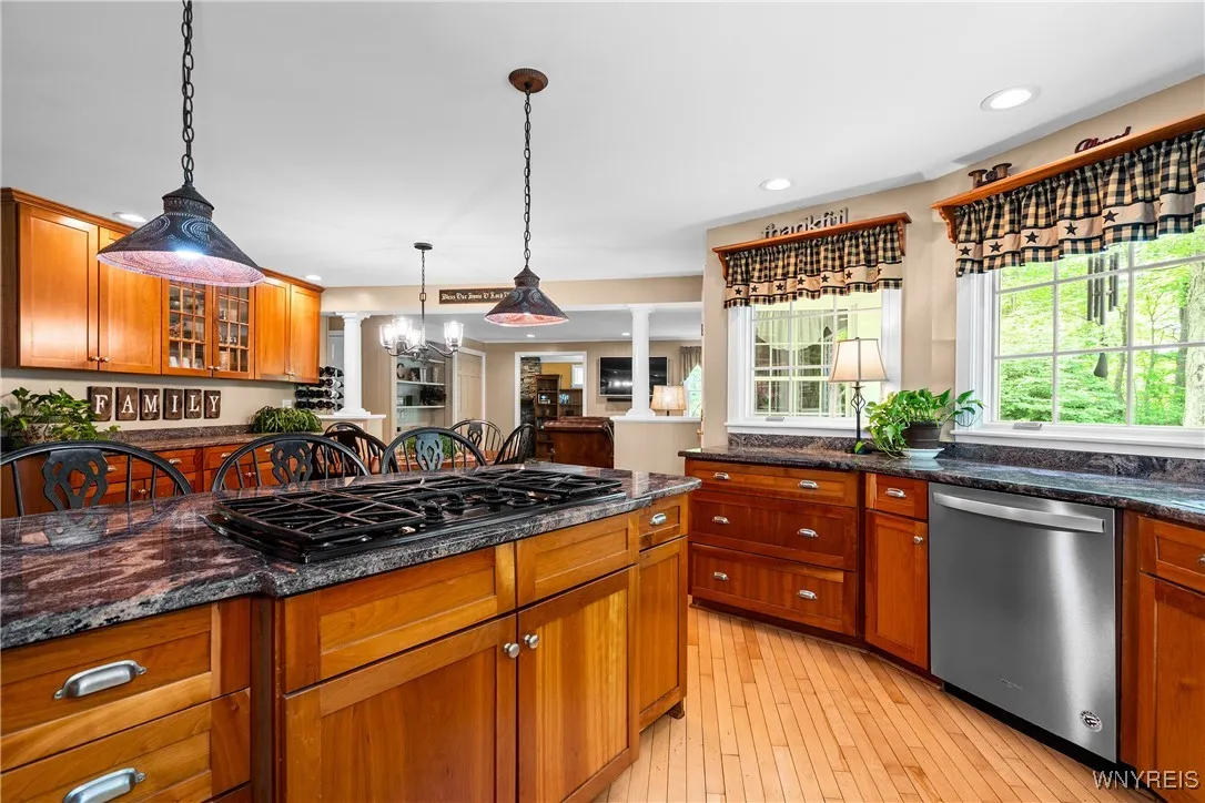 10 Knob Hill Road, Orchard Park, New York 14127, Orchard Park, New York 14127, 4 Bedrooms Bedrooms, 8 Rooms Rooms,2 BathroomsBathrooms,Residential,Closed,10 Knob Hill Road, Orchard Park, New York 14127,B1616110