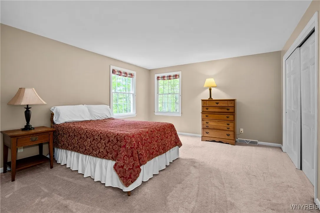 10 Knob Hill Road, Orchard Park, New York 14127, Orchard Park, New York 14127, 4 Bedrooms Bedrooms, 8 Rooms Rooms,2 BathroomsBathrooms,Residential,Closed,10 Knob Hill Road, Orchard Park, New York 14127,B1616110