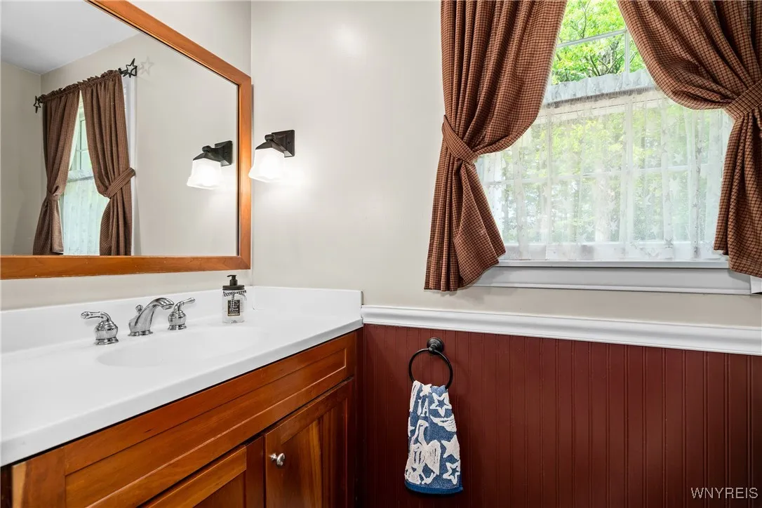 10 Knob Hill Road, Orchard Park, New York 14127, Orchard Park, New York 14127, 4 Bedrooms Bedrooms, 8 Rooms Rooms,2 BathroomsBathrooms,Residential,Closed,10 Knob Hill Road, Orchard Park, New York 14127,B1616110