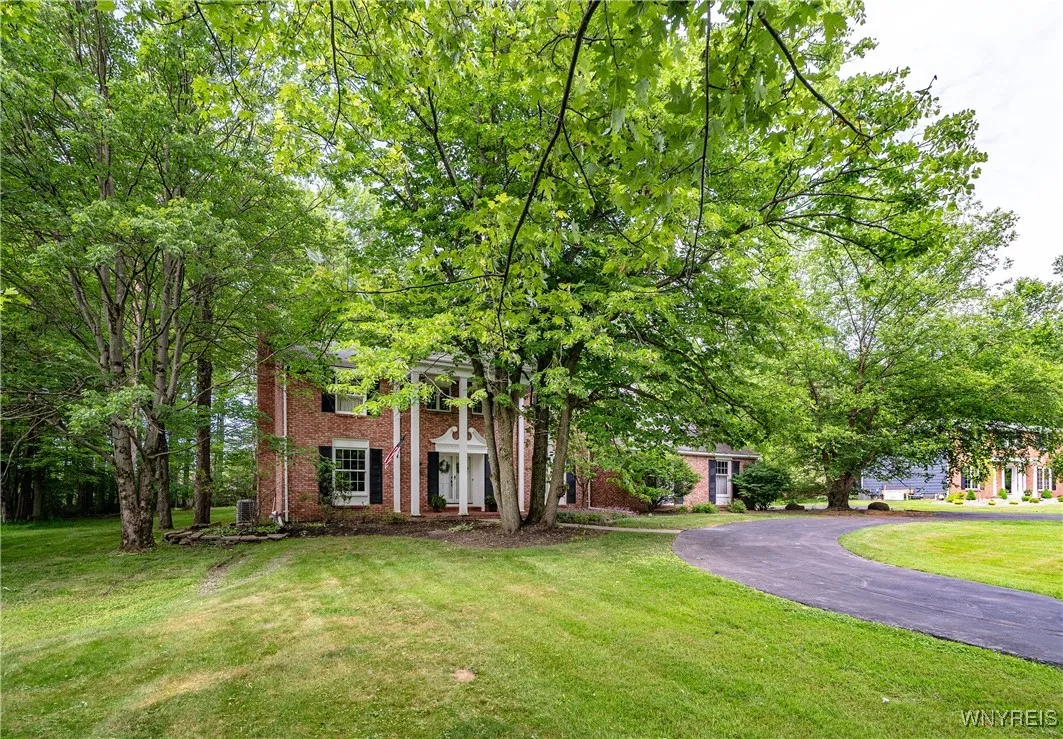 10 Knob Hill Road, Orchard Park, New York 14127, Orchard Park, New York 14127, 4 Bedrooms Bedrooms, 8 Rooms Rooms,2 BathroomsBathrooms,Residential,Closed,10 Knob Hill Road, Orchard Park, New York 14127,B1616110