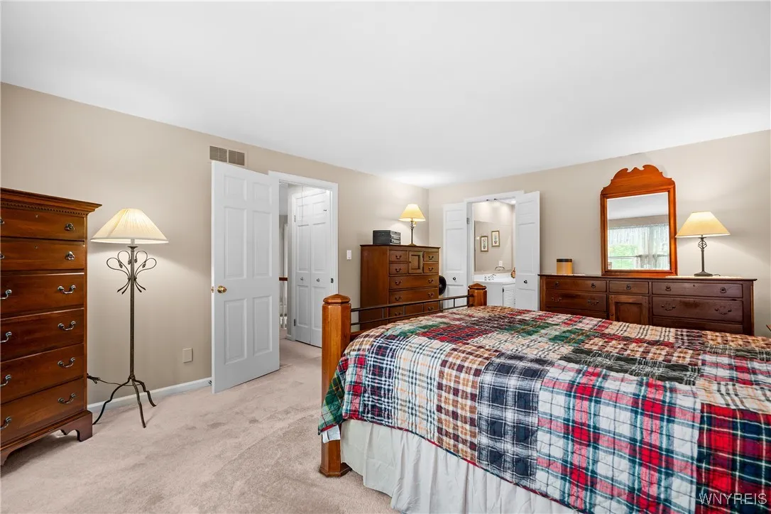 10 Knob Hill Road, Orchard Park, New York 14127, Orchard Park, New York 14127, 4 Bedrooms Bedrooms, 8 Rooms Rooms,2 BathroomsBathrooms,Residential,Closed,10 Knob Hill Road, Orchard Park, New York 14127,B1616110