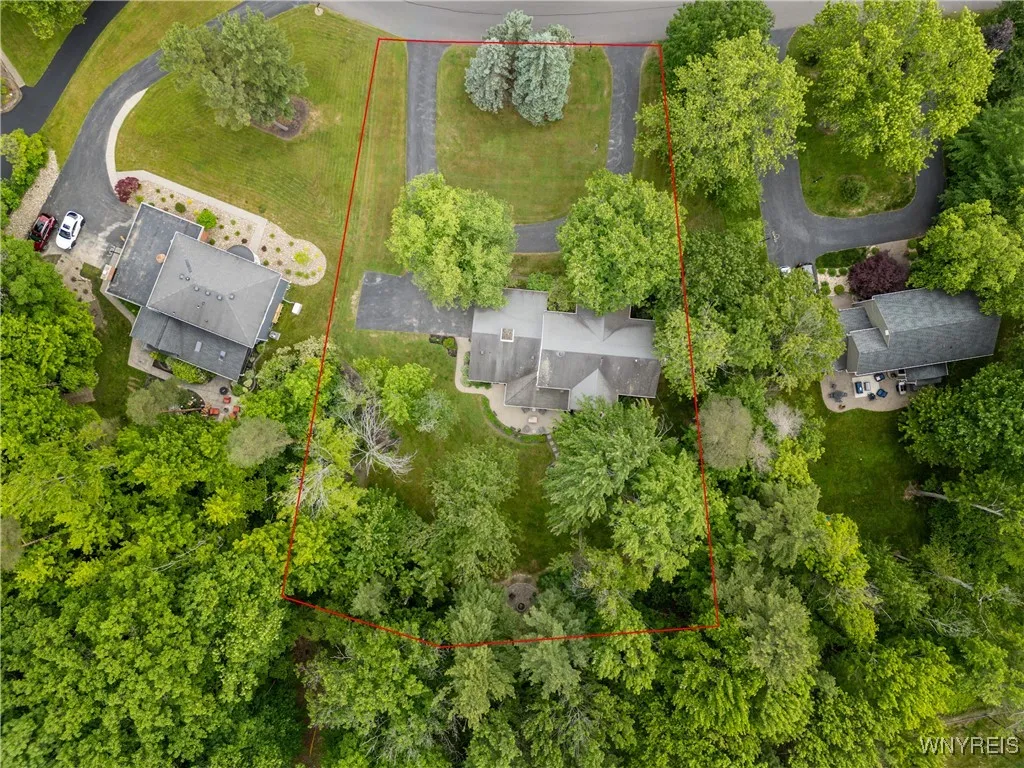 10 Knob Hill Road, Orchard Park, New York 14127, Orchard Park, New York 14127, 4 Bedrooms Bedrooms, 8 Rooms Rooms,2 BathroomsBathrooms,Residential,Closed,10 Knob Hill Road, Orchard Park, New York 14127,B1616110
