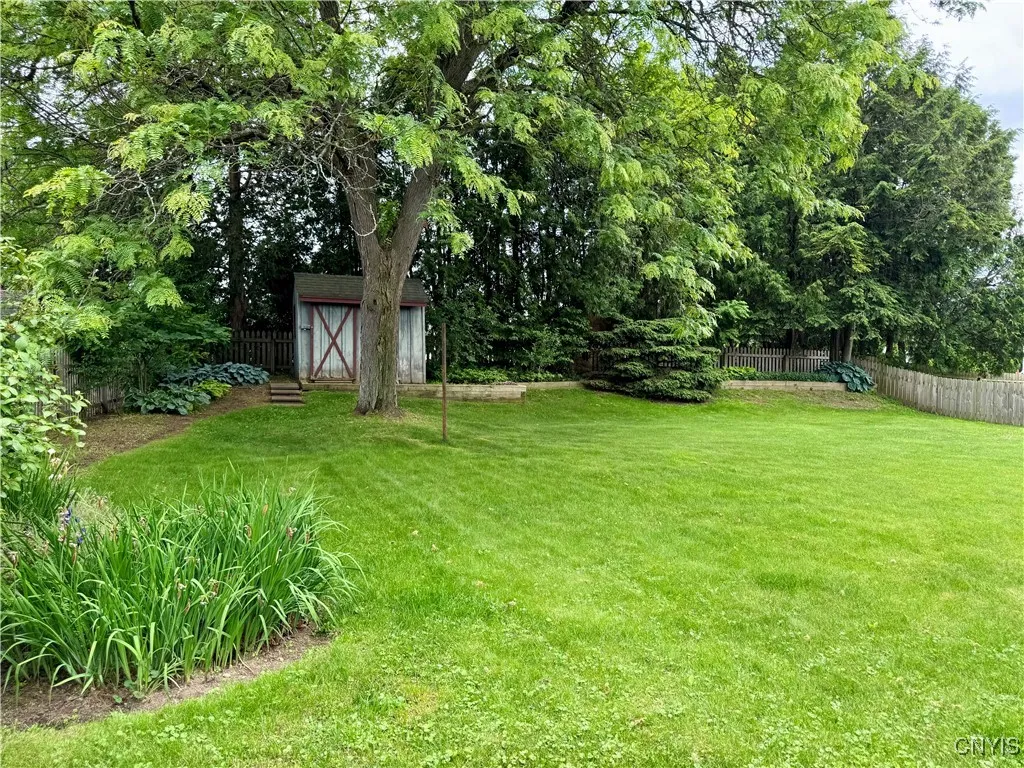 230 Thornton Circle South, Camillus, New York 1303, Camillus, New York 13031, 4 Bedrooms Bedrooms, 9 Rooms Rooms,1 BathroomBathrooms,Residential,Closed,230 Thornton Circle South, Camillus, New York 1303,0,S1614549