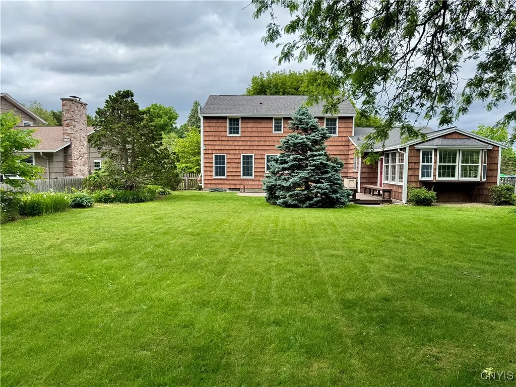230 Thornton Circle South, Camillus, New York 1303, Camillus, New York 13031, 4 Bedrooms Bedrooms, 9 Rooms Rooms,1 BathroomBathrooms,Residential,Closed,230 Thornton Circle South, Camillus, New York 1303,0,S1614549