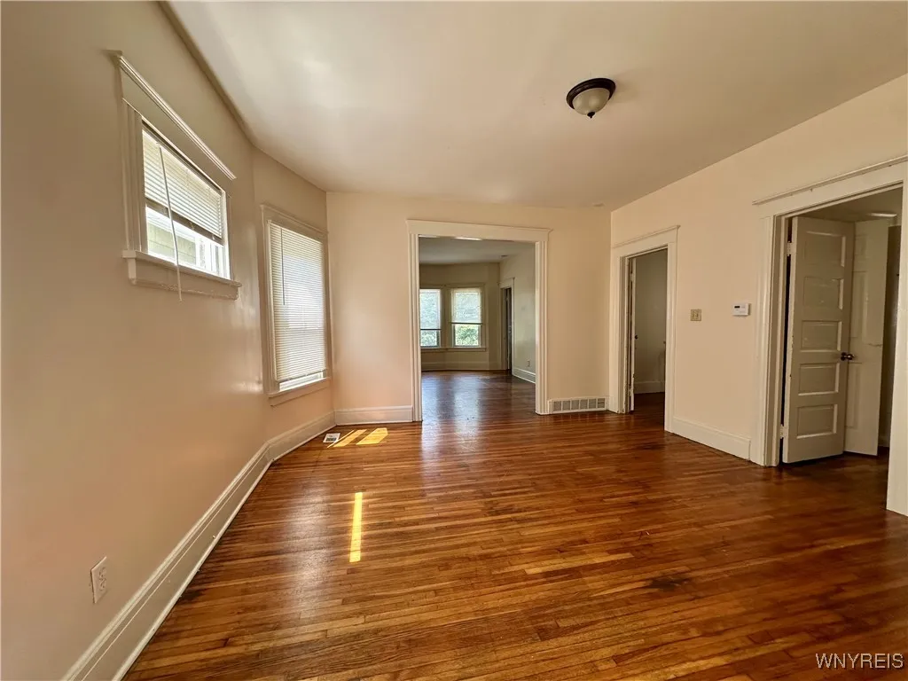 127 Hayden St, Buffalo, New York 14210, Buffalo, New York 14210, 3 Bedrooms Bedrooms, 6 Rooms Rooms,1 BathroomBathrooms,Residential Lease,For Rent,127 Hayden St, Buffalo, New York 14210,B1615331