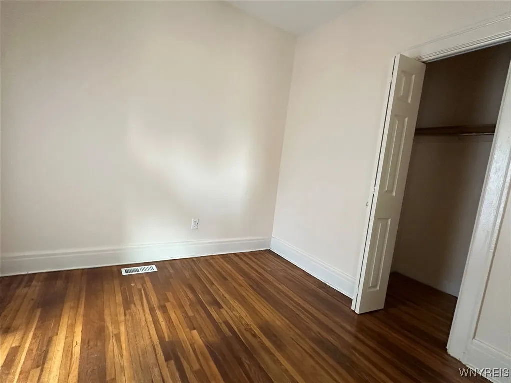 127 Hayden St, Buffalo, New York 14210, Buffalo, New York 14210, 3 Bedrooms Bedrooms, 6 Rooms Rooms,1 BathroomBathrooms,Residential Lease,For Rent,127 Hayden St, Buffalo, New York 14210,B1615331