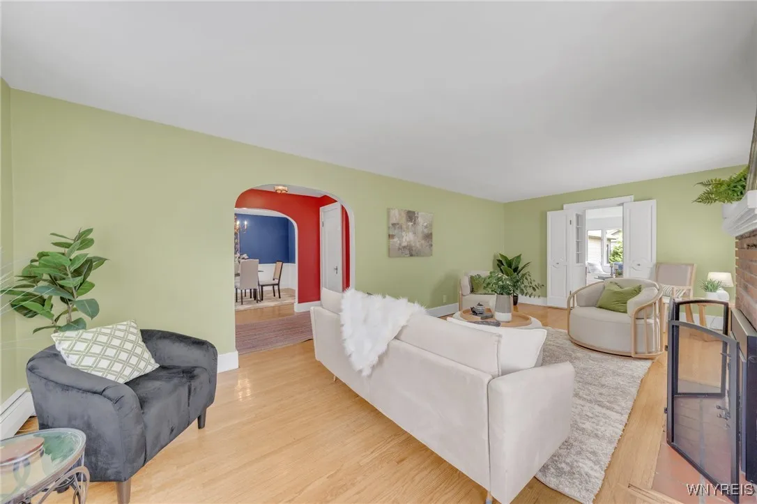 186 Roycroft Boulevard, Amherst, New York 14226, Amherst, New York 14226, 4 Bedrooms Bedrooms, 10 Rooms Rooms,2 BathroomsBathrooms,Residential,Closed,186 Roycroft Boulevard, Amherst, New York 14226,B1613541