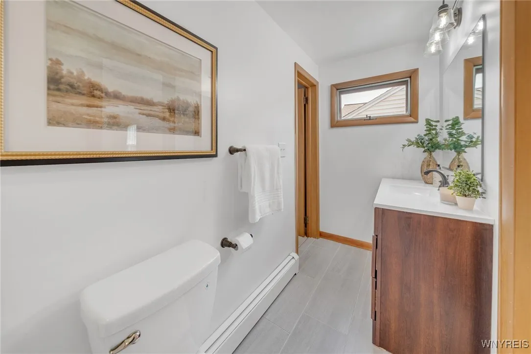 186 Roycroft Boulevard, Amherst, New York 14226, Amherst, New York 14226, 4 Bedrooms Bedrooms, 10 Rooms Rooms,2 BathroomsBathrooms,Residential,Closed,186 Roycroft Boulevard, Amherst, New York 14226,B1613541