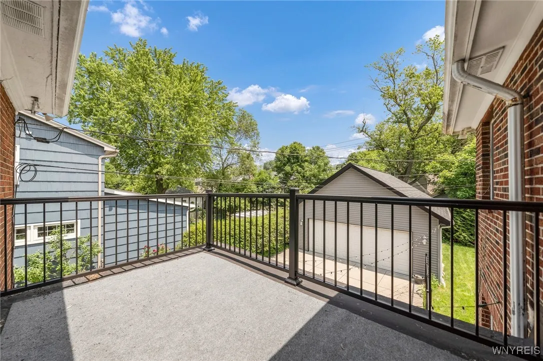 186 Roycroft Boulevard, Amherst, New York 14226, Amherst, New York 14226, 4 Bedrooms Bedrooms, 10 Rooms Rooms,2 BathroomsBathrooms,Residential,Closed,186 Roycroft Boulevard, Amherst, New York 14226,B1613541