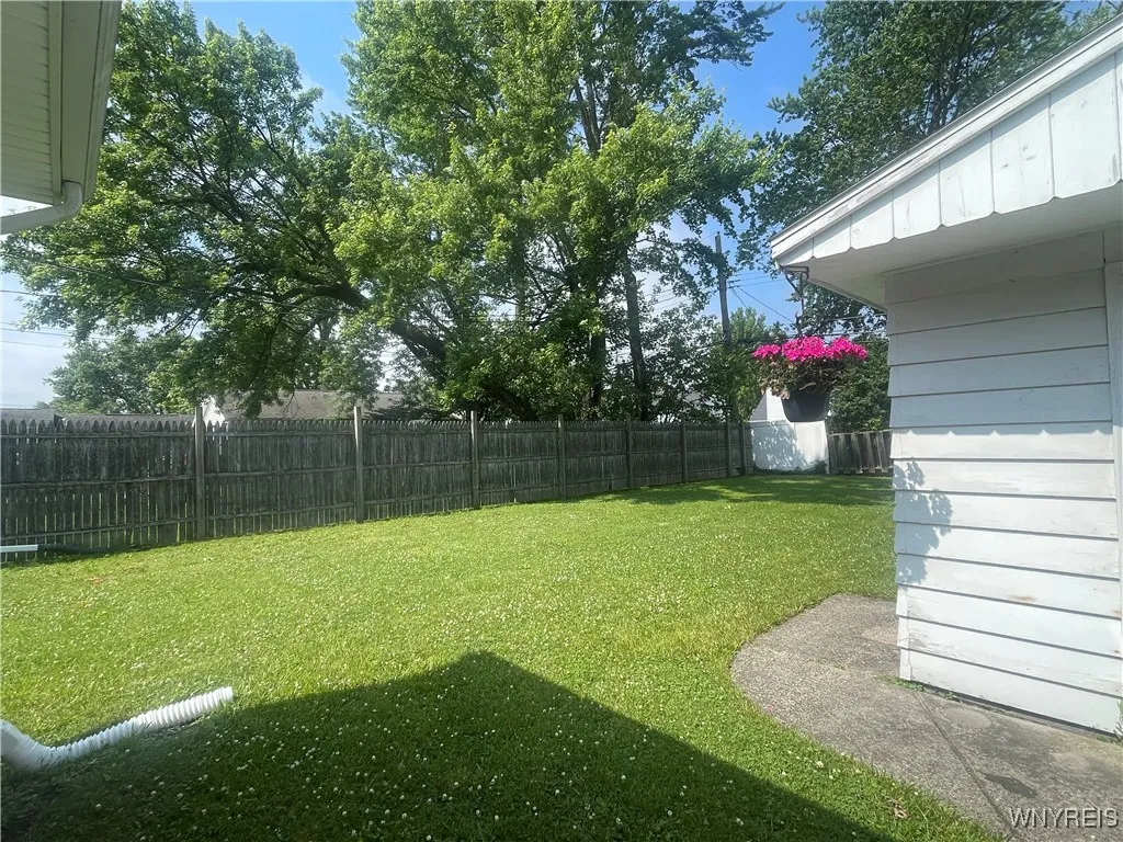 1724 Parker Boulevard, Tonawanda-town, New York 14, Tonawanda, New York 14150, 3 Bedrooms Bedrooms, 5 Rooms Rooms,2 BathroomsBathrooms,Residential,For Sale,1724 Parker Boulevard, Tonawanda-town, New York 14,B1616104