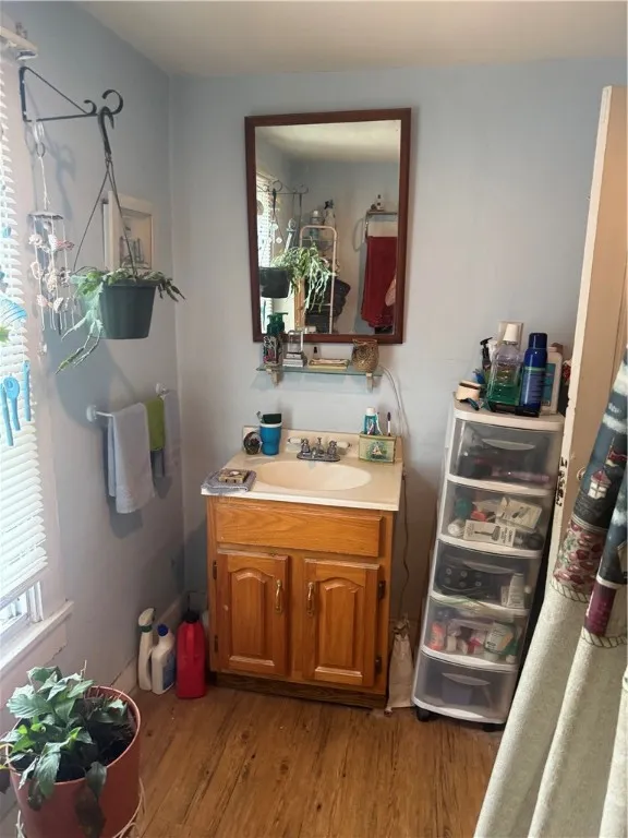 Right side bathroom