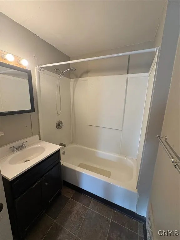 429 Grant Avenue, Syracuse, New York 13207, Syracuse, New York 13207, 6 Bedrooms Bedrooms, ,3 BathroomsBathrooms,Residential,Closed,429 Grant Avenue, Syracuse, New York 13207,0,S1613985