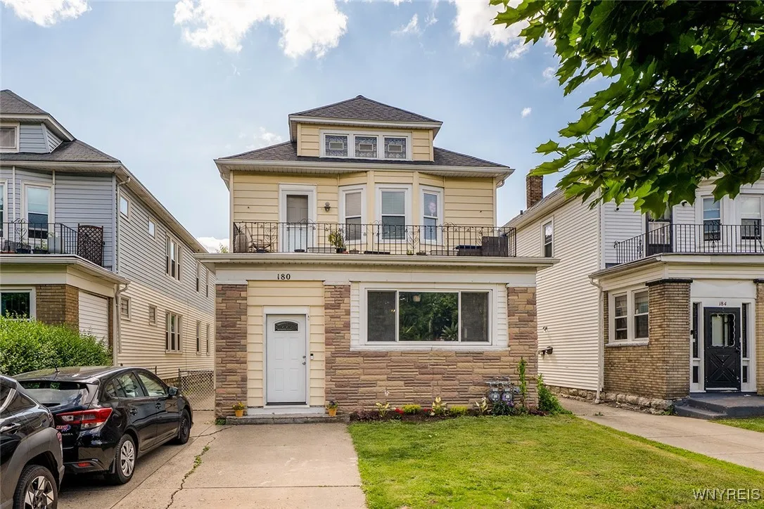 180 Lovering Avenue, Buffalo, New York 14216, Buffalo, New York 14216, 6 Bedrooms Bedrooms, ,2 BathroomsBathrooms,Residential,Closed,180 Lovering Avenue, Buffalo, New York 14216,0,B1616034