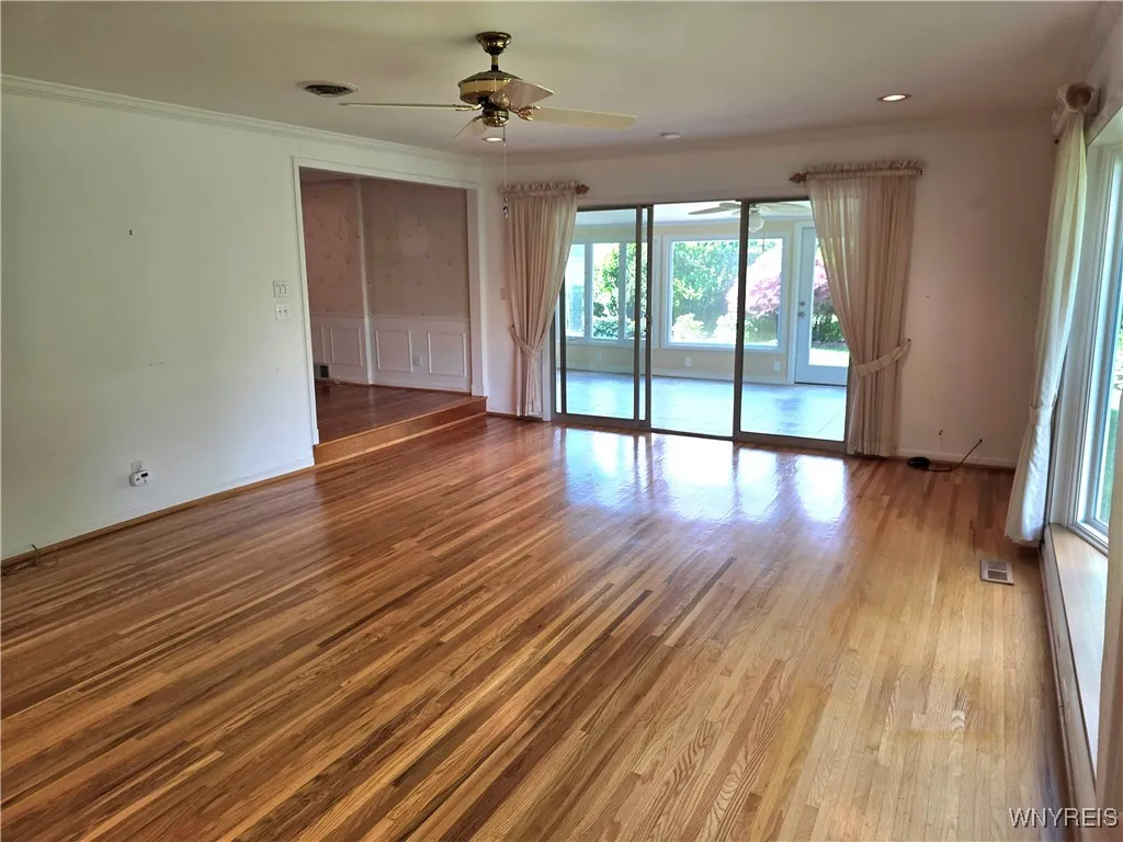 107 Greenleaf Avenue, Tonawanda-town, New York 141, Tonawanda, New York 14150, 3 Bedrooms Bedrooms, 7 Rooms Rooms,1 BathroomBathrooms,Residential,Closed,107 Greenleaf Avenue, Tonawanda-town, New York 141,B1615698