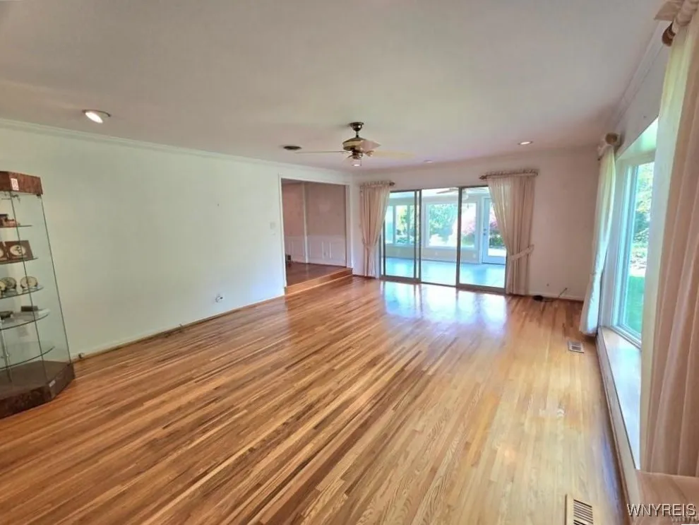 107 Greenleaf Avenue, Tonawanda-town, New York 141, Tonawanda, New York 14150, 3 Bedrooms Bedrooms, 7 Rooms Rooms,1 BathroomBathrooms,Residential,Closed,107 Greenleaf Avenue, Tonawanda-town, New York 141,B1615698