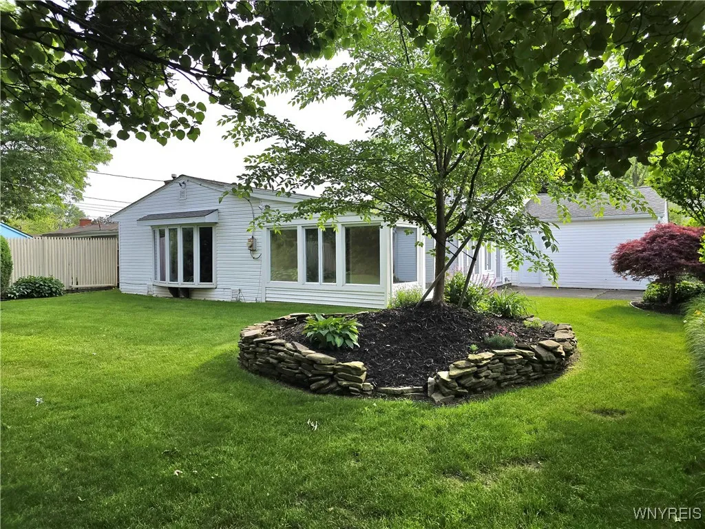 107 Greenleaf Avenue, Tonawanda-town, New York 141, Tonawanda, New York 14150, 3 Bedrooms Bedrooms, 7 Rooms Rooms,1 BathroomBathrooms,Residential,Closed,107 Greenleaf Avenue, Tonawanda-town, New York 141,B1615698