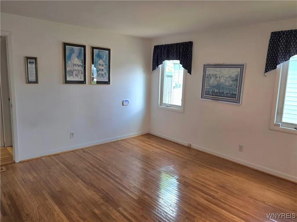 107 Greenleaf Avenue, Tonawanda-town, New York 141, Tonawanda, New York 14150, 3 Bedrooms Bedrooms, 7 Rooms Rooms,1 BathroomBathrooms,Residential,Closed,107 Greenleaf Avenue, Tonawanda-town, New York 141,B1615698