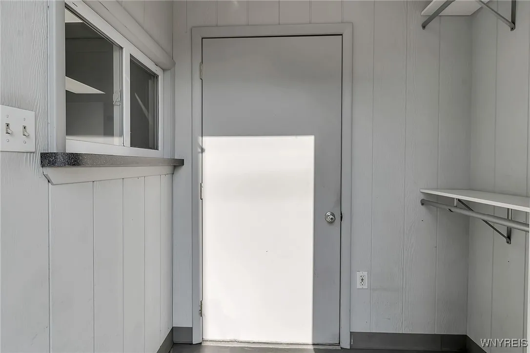 402 56th Street, Niagara Falls, New York 14304, Niagara Falls, New York 14304, ,Commercial Lease,For Rent,402 56th Street, Niagara Falls, New York 14304,B1613964