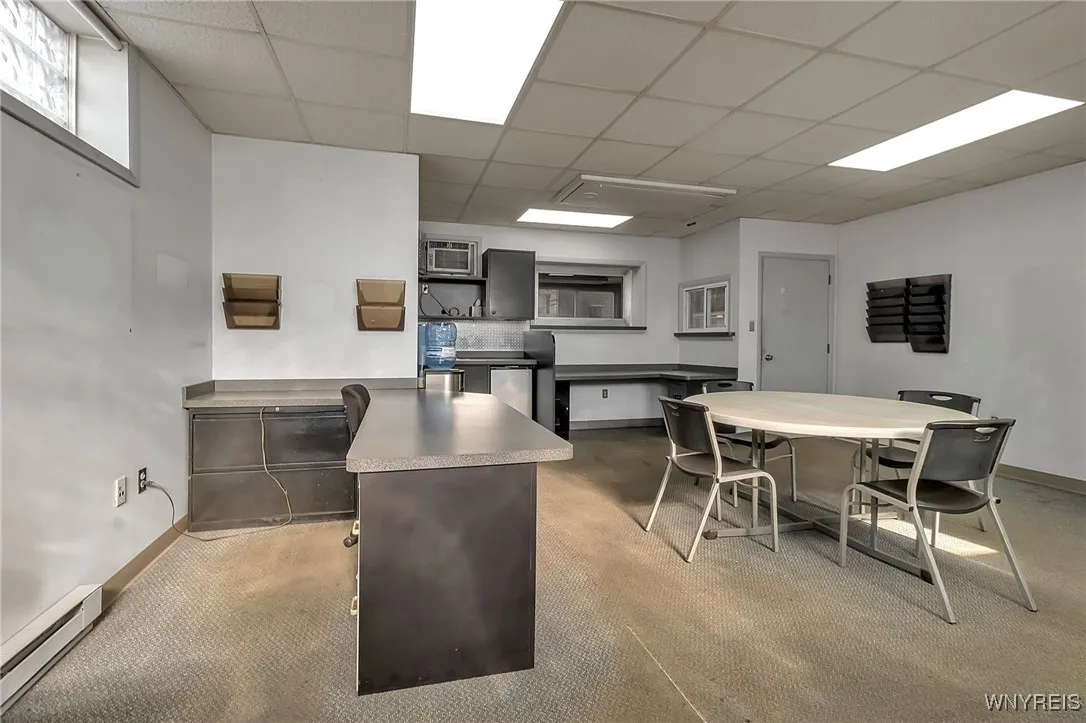 402 56th Street, Niagara Falls, New York 14304, Niagara Falls, New York 14304, ,Commercial Lease,For Rent,402 56th Street, Niagara Falls, New York 14304,B1613964