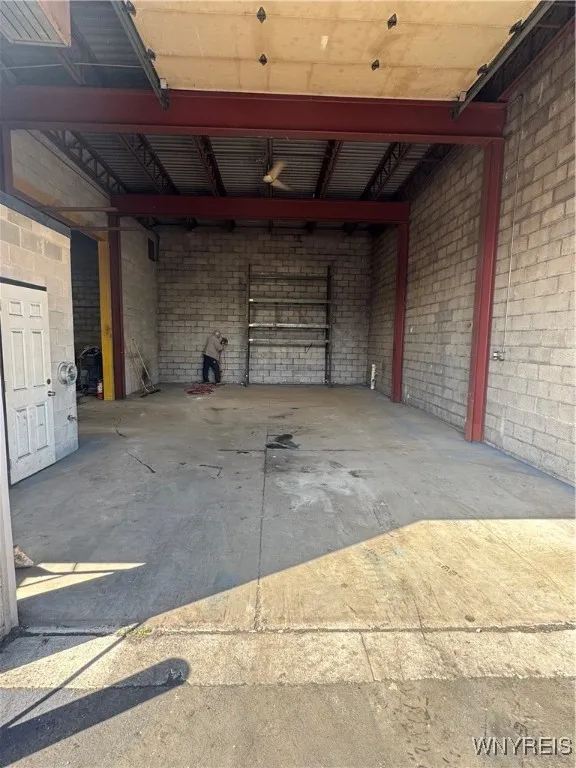 402 56th Bay #3 Street, Niagara Falls, New York 14, Niagara Falls, New York 14304, ,Commercial Lease,For Rent,402 56th Bay #3 Street, Niagara Falls, New York 14,B1615758
