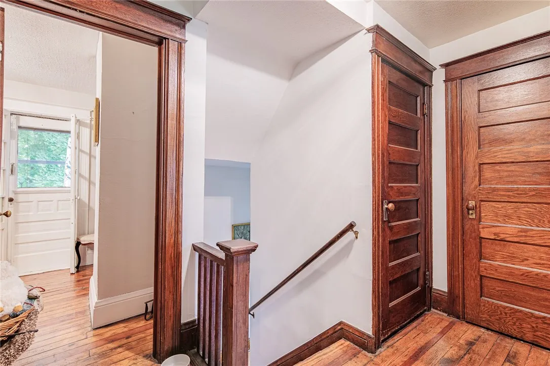 70 Field Street, Rochester, New York 14620, Rochester, New York 14620, 3 Bedrooms Bedrooms, 6 Rooms Rooms,1 BathroomBathrooms,Residential,Closed,70 Field Street, Rochester, New York 14620,0,R1616240