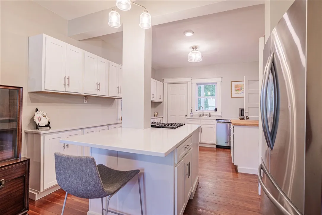 70 Field Street, Rochester, New York 14620, Rochester, New York 14620, 3 Bedrooms Bedrooms, 6 Rooms Rooms,1 BathroomBathrooms,Residential,Closed,70 Field Street, Rochester, New York 14620,0,R1616240