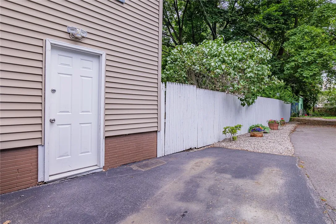 70 Field Street, Rochester, New York 14620, Rochester, New York 14620, 3 Bedrooms Bedrooms, 6 Rooms Rooms,1 BathroomBathrooms,Residential,Closed,70 Field Street, Rochester, New York 14620,0,R1616240