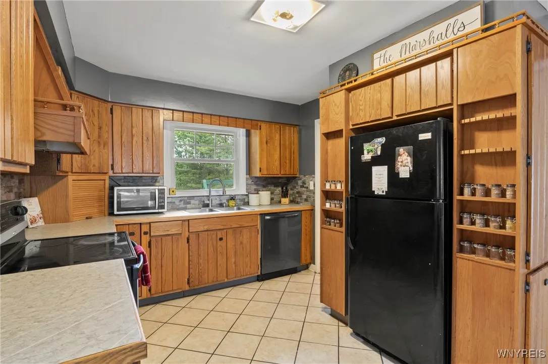 7399 Centerville Road, Caneadea, New York 14744, Caneadea, New York 14744, 5 Bedrooms Bedrooms, 10 Rooms Rooms,3 BathroomsBathrooms,Residential,For Sale,7399 Centerville Road, Caneadea, New York 14744,0,B1616358