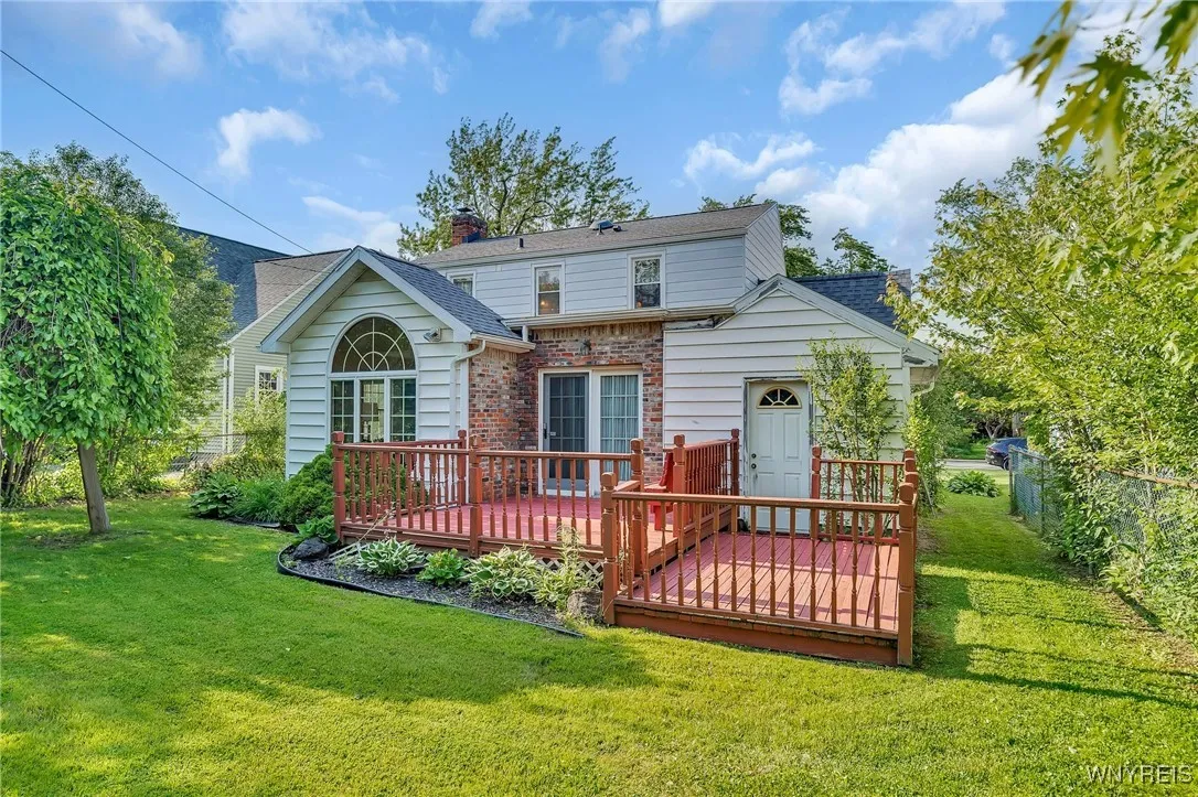 161 Willow Breeze Road, Tonawanda-town, New York 1, Tonawanda, New York 14223, 2 Bedrooms Bedrooms, 8 Rooms Rooms,1 BathroomBathrooms,Residential,Closed,161 Willow Breeze Road, Tonawanda-town, New York 1,0,B1616347