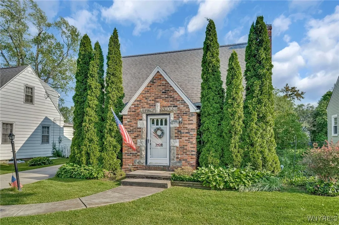 161 Willow Breeze Road, Tonawanda-town, New York 1, Tonawanda, New York 14223, 2 Bedrooms Bedrooms, 8 Rooms Rooms,1 BathroomBathrooms,Residential,Closed,161 Willow Breeze Road, Tonawanda-town, New York 1,0,B1616347