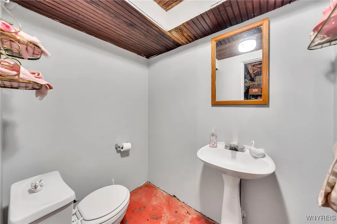 161 Willow Breeze Road, Tonawanda-town, New York 1, Tonawanda, New York 14223, 2 Bedrooms Bedrooms, 8 Rooms Rooms,1 BathroomBathrooms,Residential,Closed,161 Willow Breeze Road, Tonawanda-town, New York 1,0,B1616347