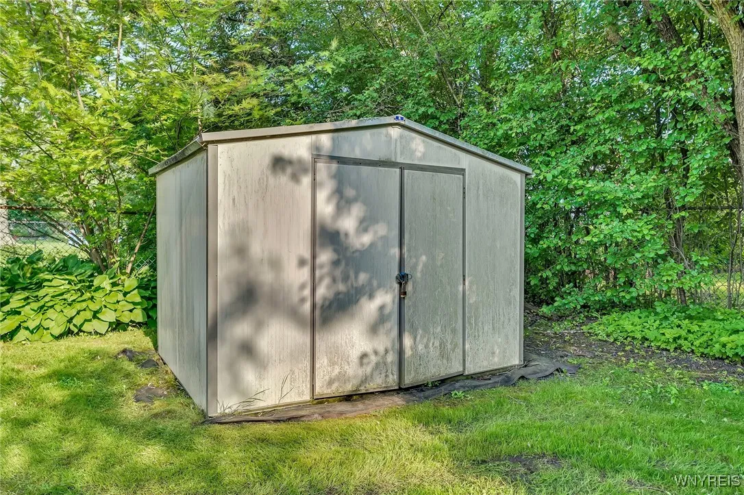 161 Willow Breeze Road, Tonawanda-town, New York 1, Tonawanda, New York 14223, 2 Bedrooms Bedrooms, 8 Rooms Rooms,1 BathroomBathrooms,Residential,Closed,161 Willow Breeze Road, Tonawanda-town, New York 1,0,B1616347