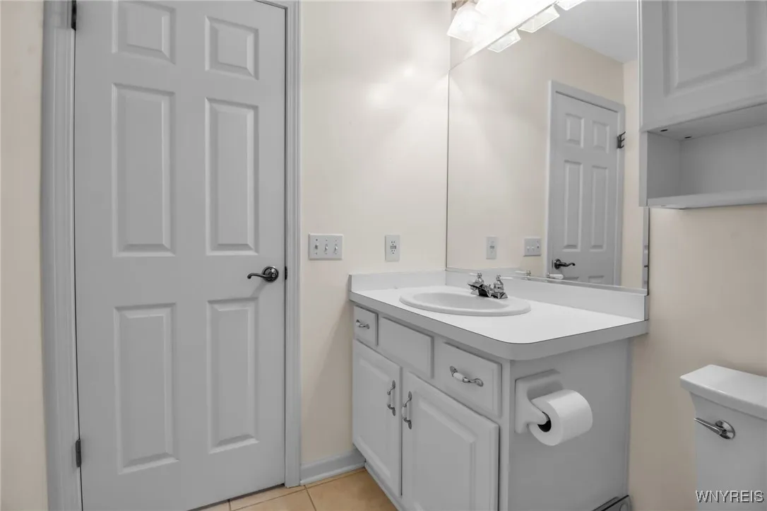 8476 Chadway Court, Clarence, New York 14221, Clarence, New York 14221, 2 Bedrooms Bedrooms, 6 Rooms Rooms,2 BathroomsBathrooms,Residential,Closed,8476 Chadway Court, Clarence, New York 14221,0,B1616407