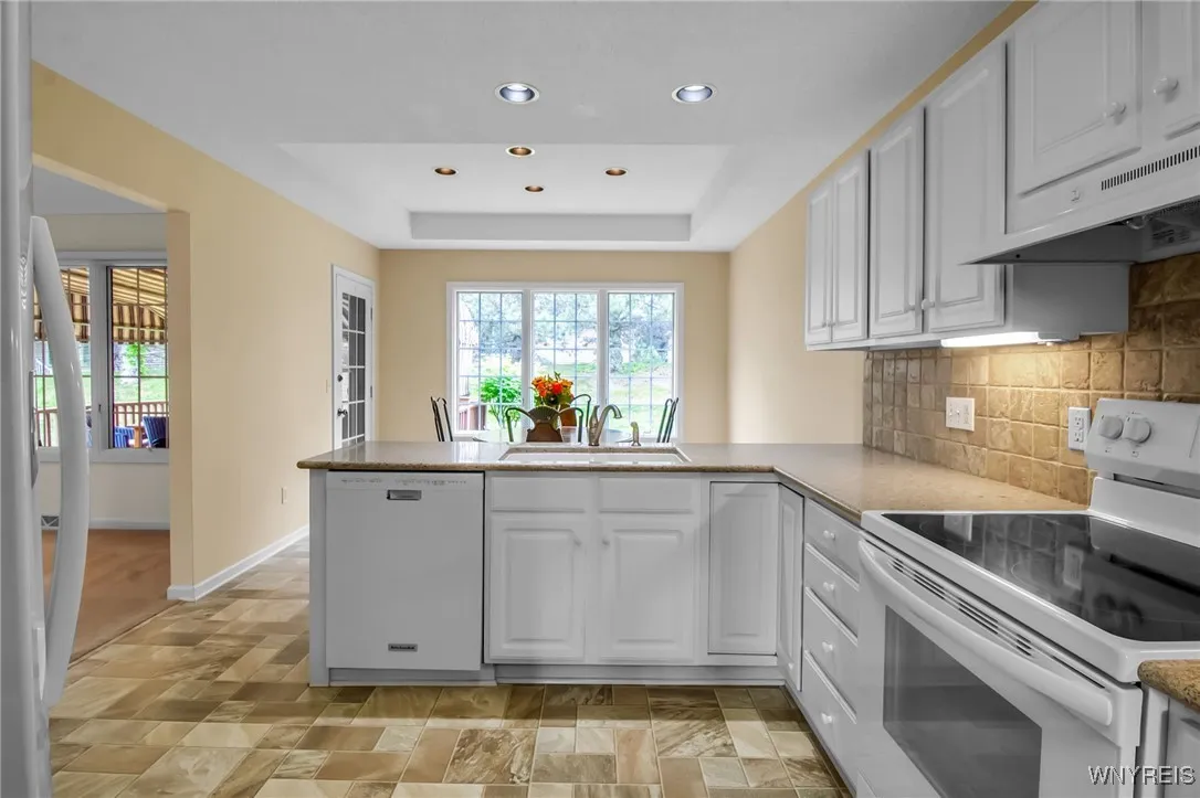 8476 Chadway Court, Clarence, New York 14221, Clarence, New York 14221, 2 Bedrooms Bedrooms, 6 Rooms Rooms,2 BathroomsBathrooms,Residential,Closed,8476 Chadway Court, Clarence, New York 14221,0,B1616407