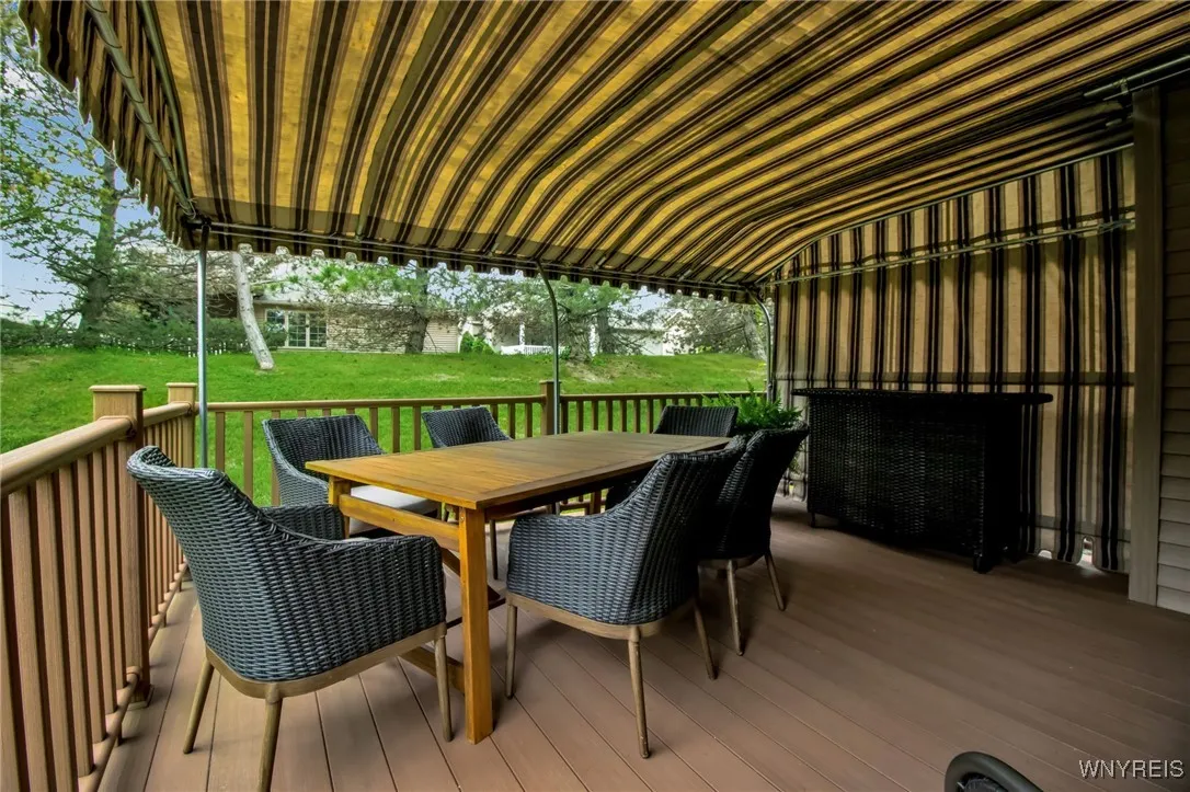 8476 Chadway Court, Clarence, New York 14221, Clarence, New York 14221, 2 Bedrooms Bedrooms, 6 Rooms Rooms,2 BathroomsBathrooms,Residential,Closed,8476 Chadway Court, Clarence, New York 14221,0,B1616407