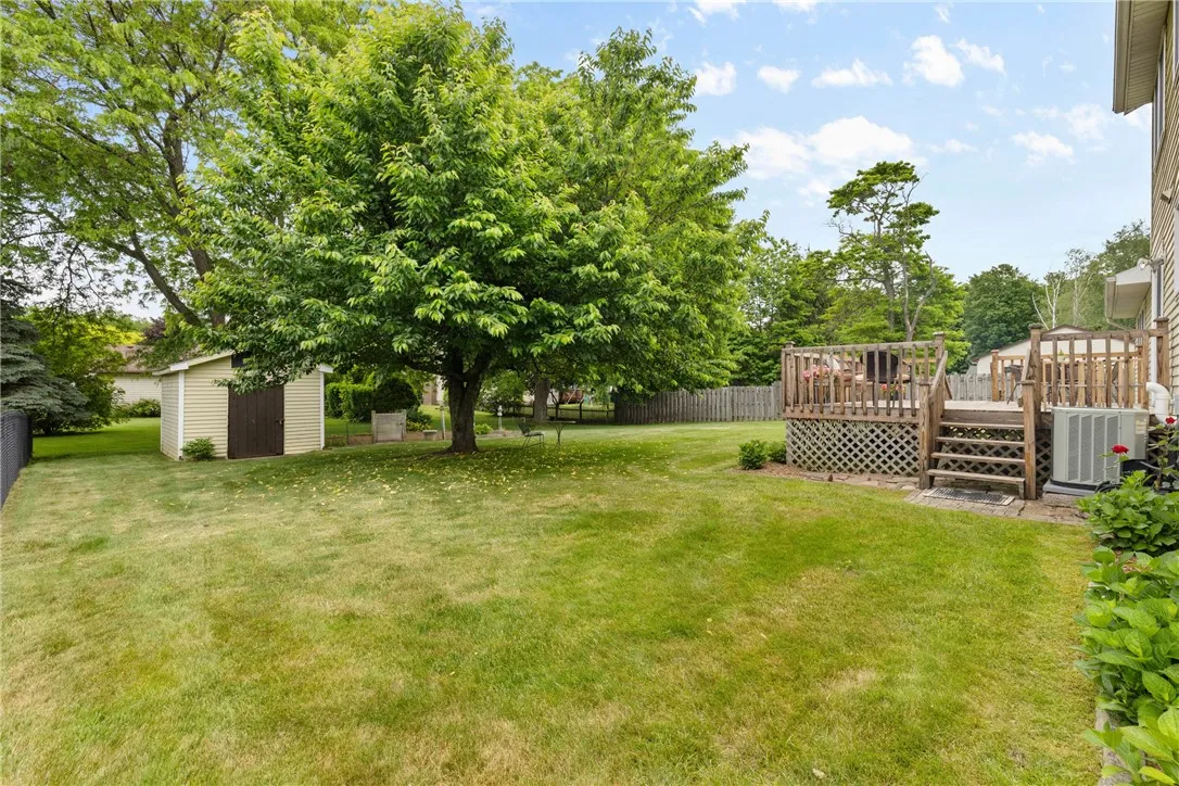 105 Kirkstone Pass, Greece, New York 14626, Greece, New York 14626, 3 Bedrooms Bedrooms, 8 Rooms Rooms,2 BathroomsBathrooms,Residential,Closed,105 Kirkstone Pass, Greece, New York 14626,R1615150