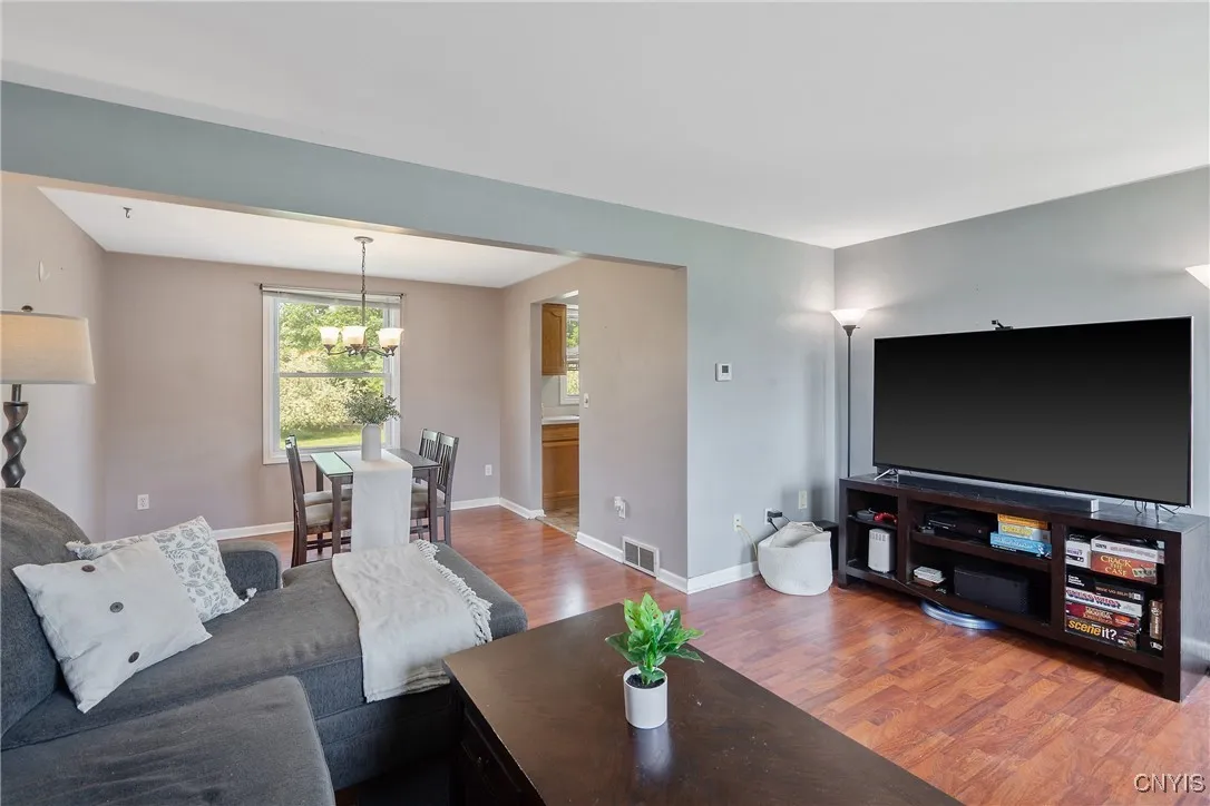 8115 Circuit Rider, Cicero, New York 13039, Cicero, New York 13039, 3 Bedrooms Bedrooms, 6 Rooms Rooms,1 BathroomBathrooms,Residential,Closed,8115 Circuit Rider, Cicero, New York 13039,S1615976