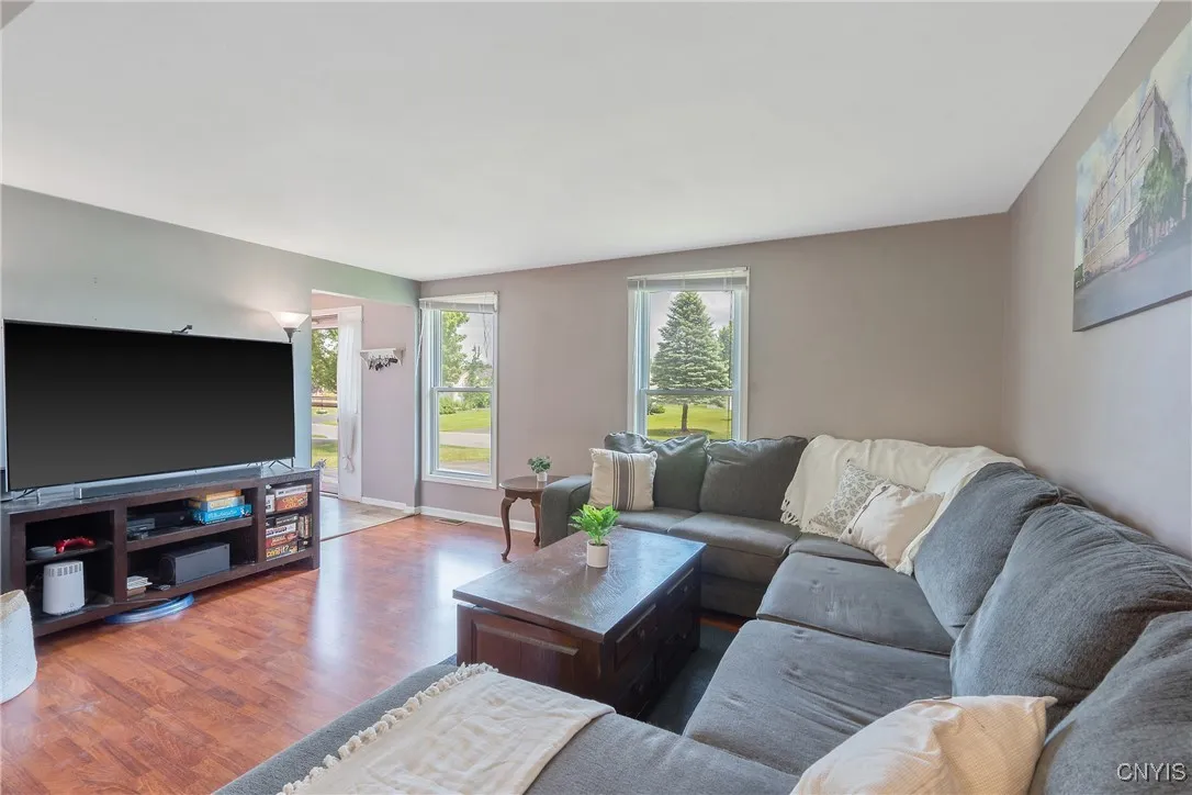 8115 Circuit Rider, Cicero, New York 13039, Cicero, New York 13039, 3 Bedrooms Bedrooms, 6 Rooms Rooms,1 BathroomBathrooms,Residential,Closed,8115 Circuit Rider, Cicero, New York 13039,S1615976