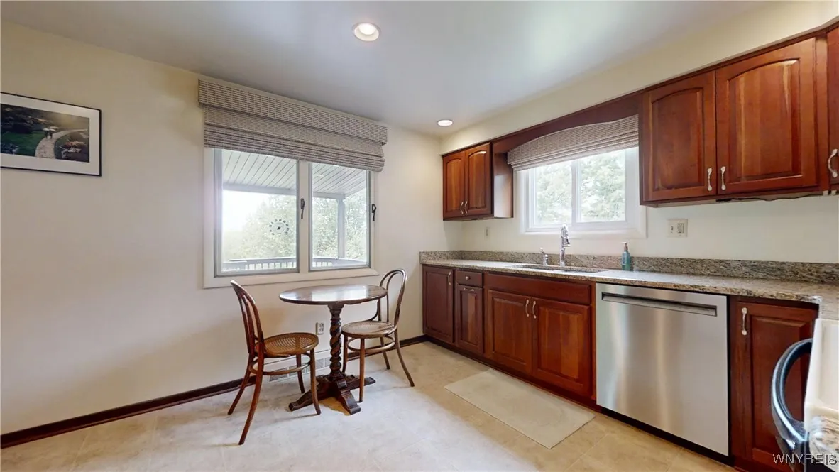 4779 Beach Ridge Road, Pendleton, New York 14094, Pendleton, New York 14094, 2 Bedrooms Bedrooms, 6 Rooms Rooms,2 BathroomsBathrooms,Residential,Closed,4779 Beach Ridge Road, Pendleton, New York 14094,B1616201