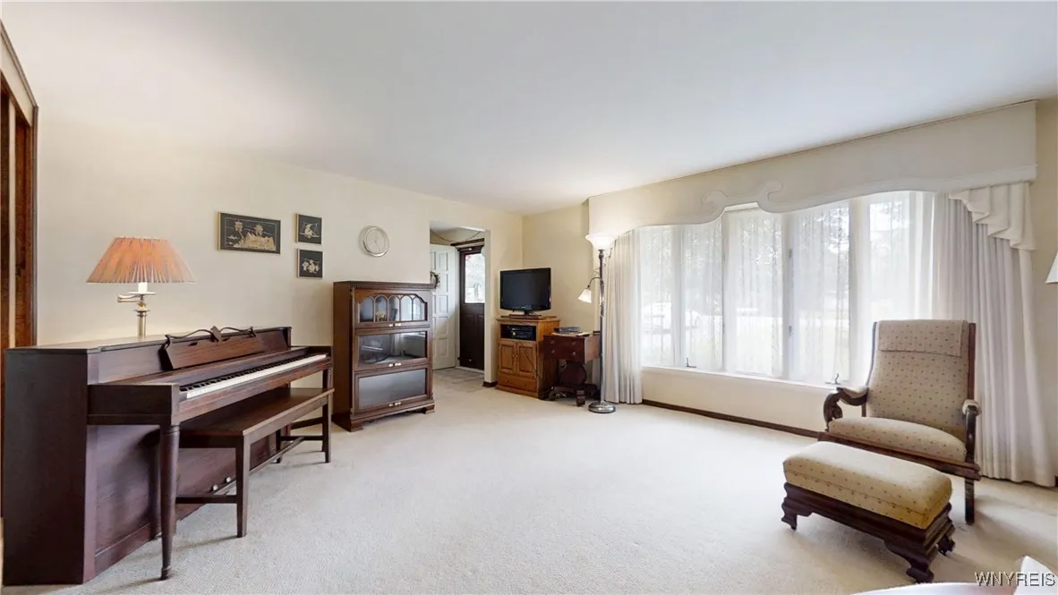 4779 Beach Ridge Road, Pendleton, New York 14094, Pendleton, New York 14094, 2 Bedrooms Bedrooms, 6 Rooms Rooms,2 BathroomsBathrooms,Residential,Closed,4779 Beach Ridge Road, Pendleton, New York 14094,B1616201