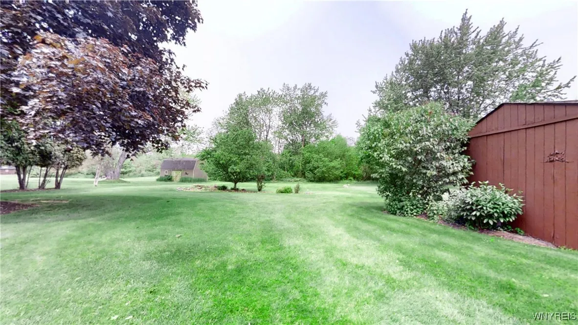 4779 Beach Ridge Road, Pendleton, New York 14094, Pendleton, New York 14094, 2 Bedrooms Bedrooms, 6 Rooms Rooms,2 BathroomsBathrooms,Residential,Closed,4779 Beach Ridge Road, Pendleton, New York 14094,B1616201