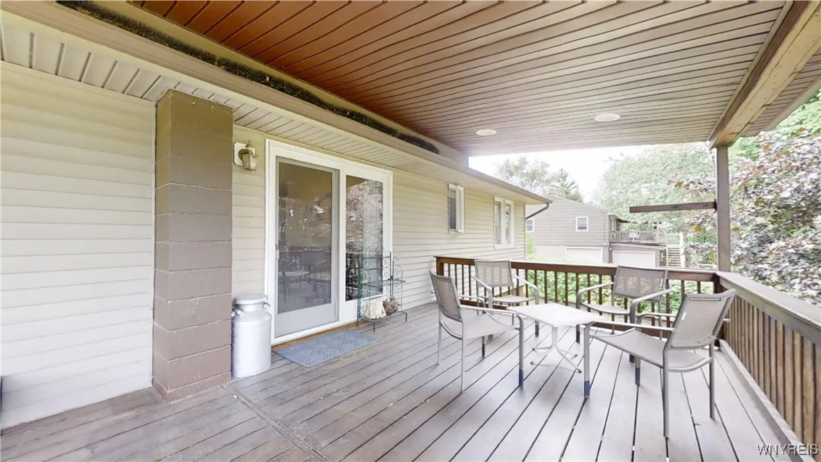 4779 Beach Ridge Road, Pendleton, New York 14094, Pendleton, New York 14094, 2 Bedrooms Bedrooms, 6 Rooms Rooms,2 BathroomsBathrooms,Residential,Closed,4779 Beach Ridge Road, Pendleton, New York 14094,B1616201