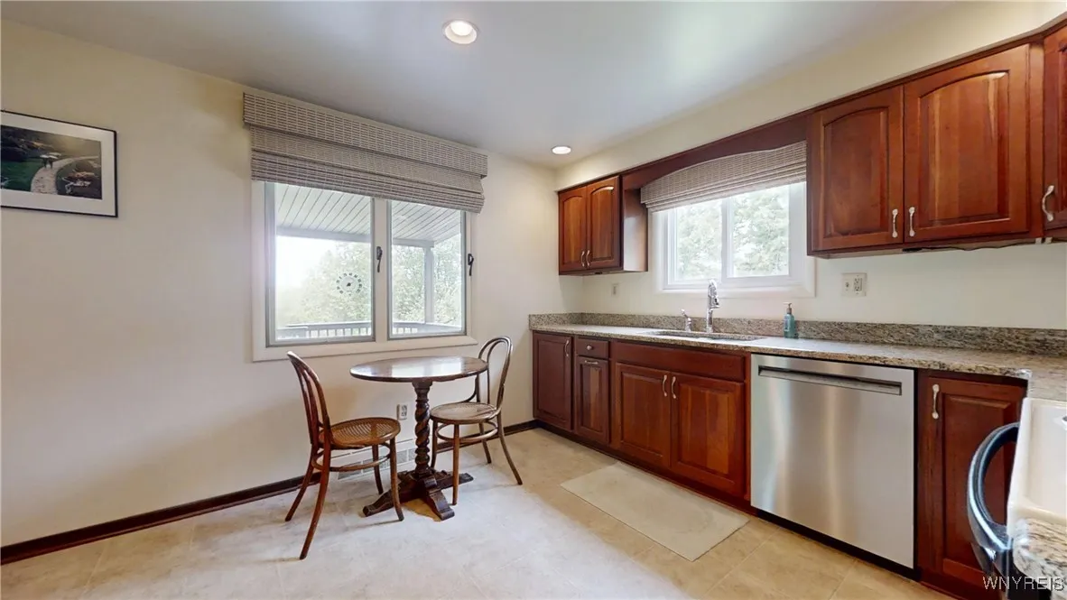4779 Beach Ridge Road, Pendleton, New York 14094, Pendleton, New York 14094, 2 Bedrooms Bedrooms, 6 Rooms Rooms,2 BathroomsBathrooms,Residential,Closed,4779 Beach Ridge Road, Pendleton, New York 14094,B1616201
