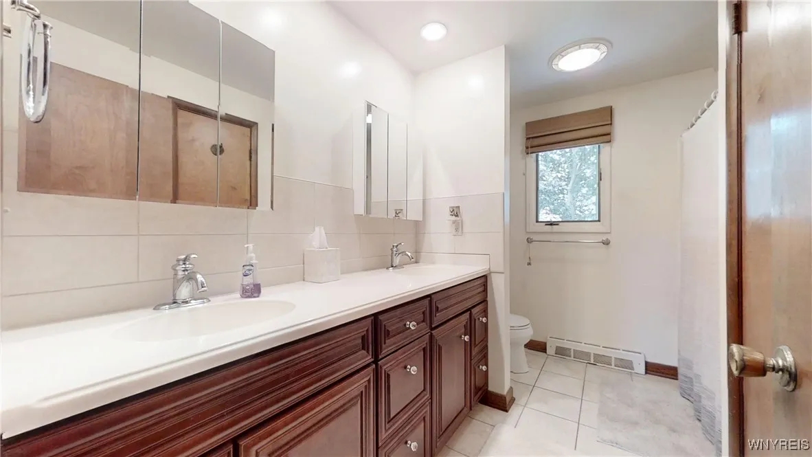 4779 Beach Ridge Road, Pendleton, New York 14094, Pendleton, New York 14094, 2 Bedrooms Bedrooms, 6 Rooms Rooms,2 BathroomsBathrooms,Residential,Closed,4779 Beach Ridge Road, Pendleton, New York 14094,B1616201
