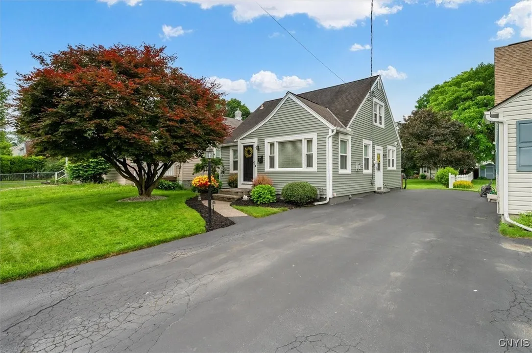 237 Thieme Place, Utica, New York 13502, Utica, New York 13502, 2 Bedrooms Bedrooms, 9 Rooms Rooms,1 BathroomBathrooms,Residential,Closed,237 Thieme Place, Utica, New York 13502,S1614463