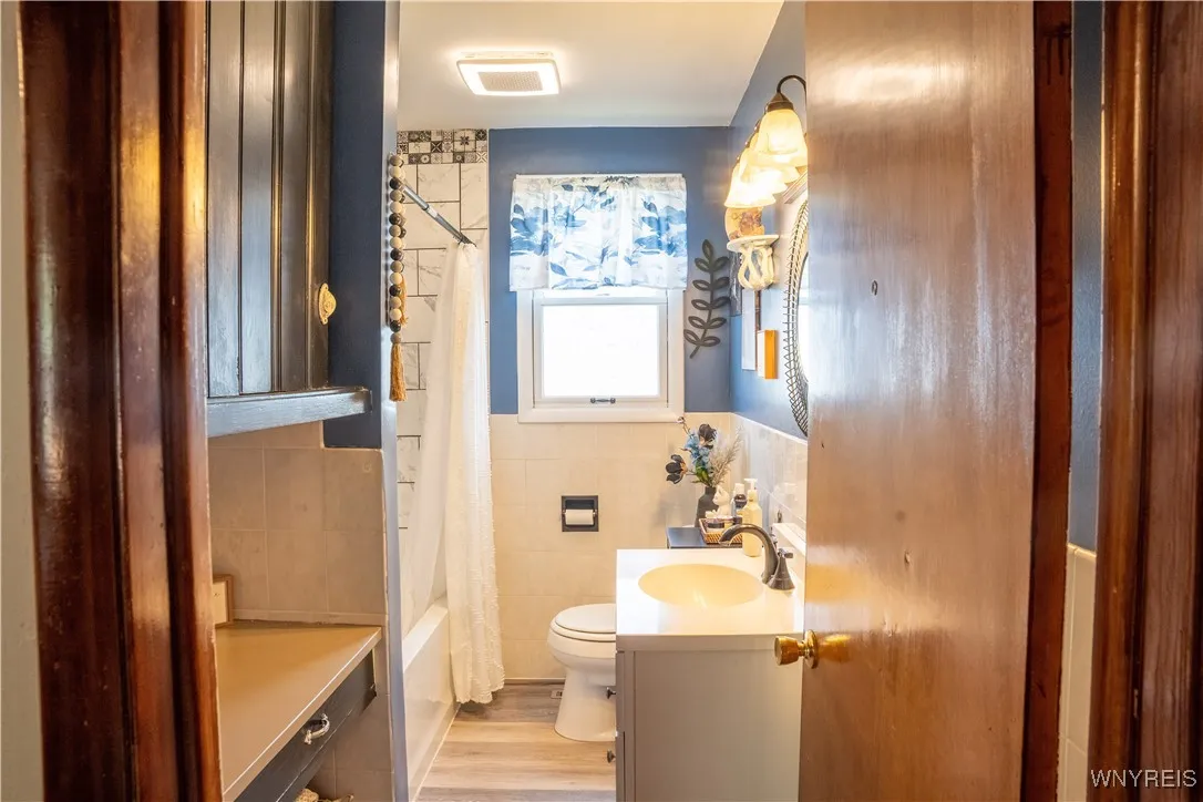 Another view of bathroom