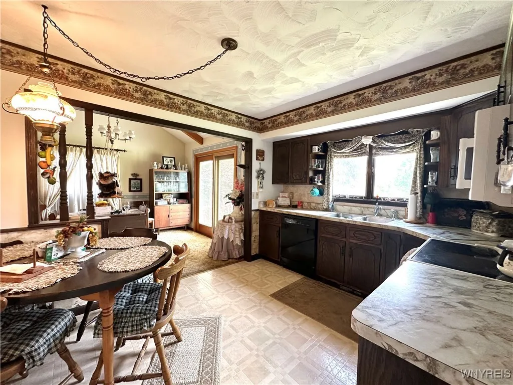 9718 Pearson Road, Hartland, New York 14105, Hartland, New York 14105, 3 Bedrooms Bedrooms, 10 Rooms Rooms,2 BathroomsBathrooms,Residential,Closed,9718 Pearson Road, Hartland, New York 14105,0,B1615804